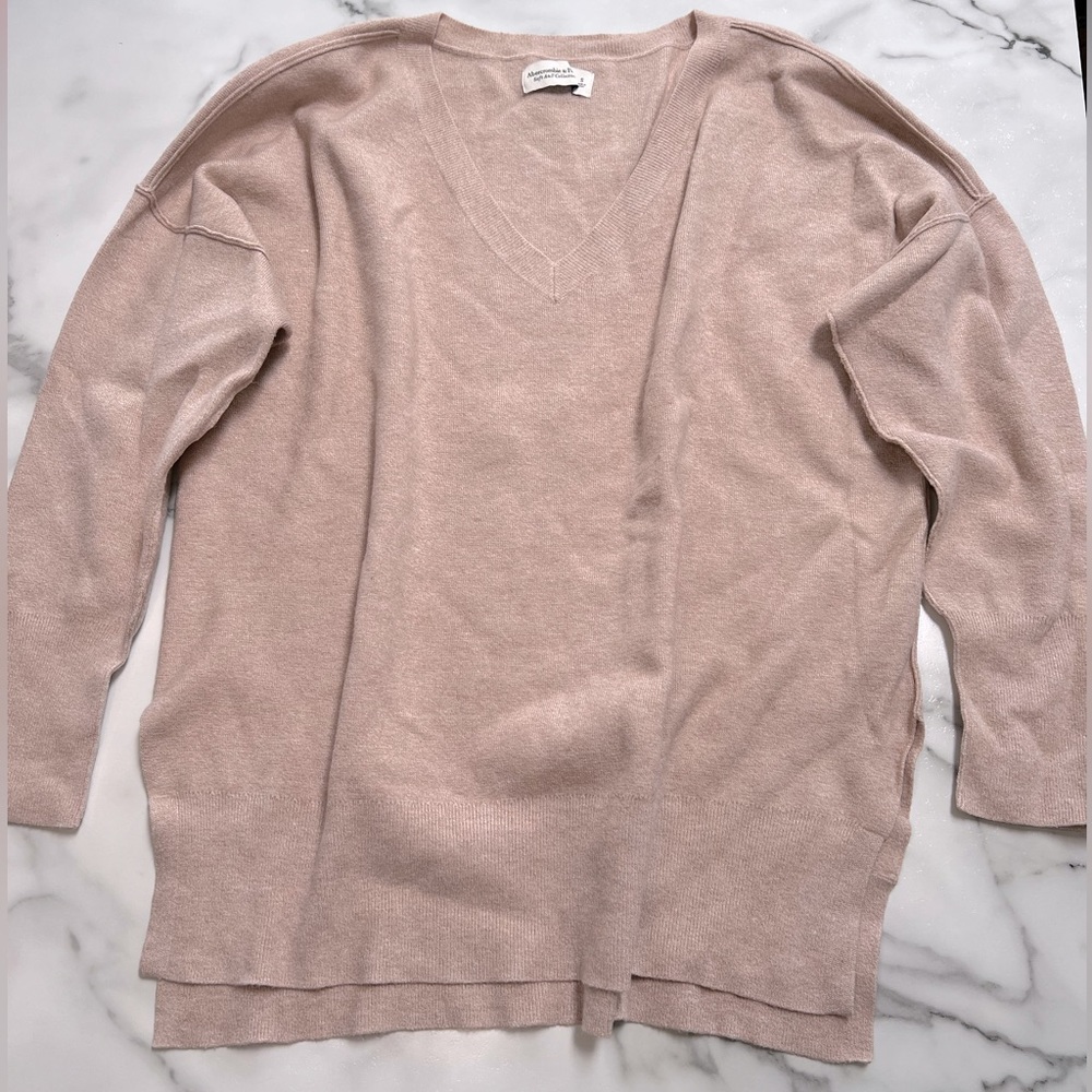 Abercrombie & Fitch Women's V-Neck Sweater - Light Pink